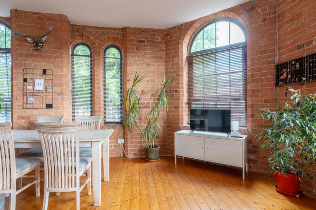 5 Mins Walk From Centre, Spacious City Apt, Open-Plan ノッティンガム エクステリア 写真
